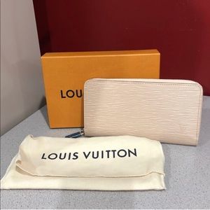 Louis Vuitton Epi zippy wallet-sold out on LV site